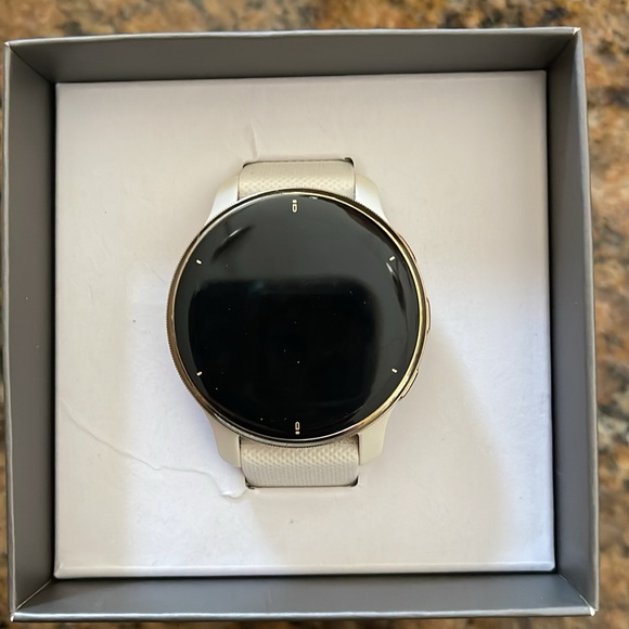 Garmin Venu 2 Plus - Picture 2 of 4